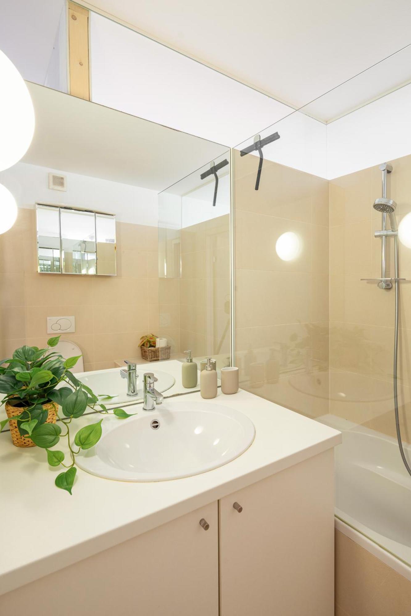 Gemuetliches, Ruhiges Apartment - 90M2 Mit Garten Und Terrasse Wiedeń Zewnętrze zdjęcie